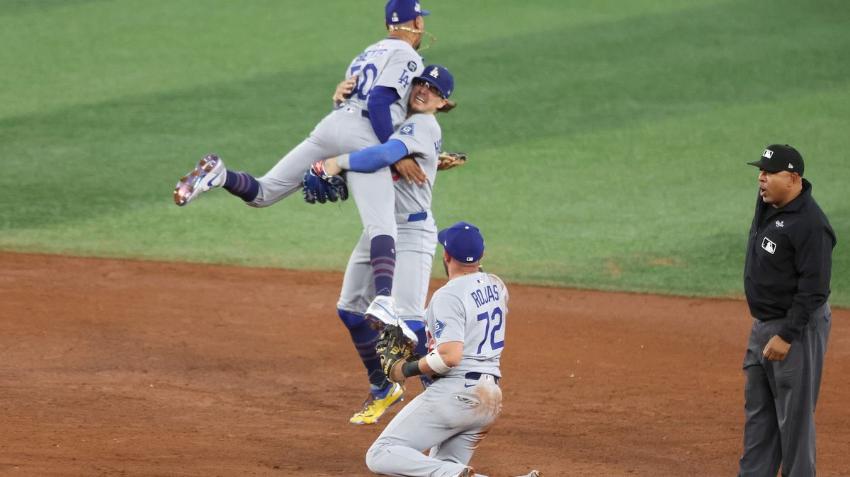 Baseballisté Dodgers porazili Toronto a ve Světové sérii si vynutili sedmý zápas